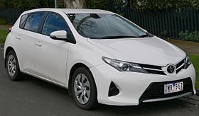 2013 Toyota Corolla (ZRE182R) Ascent hatchback (2015-07-24).jpg